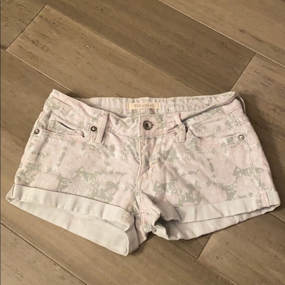 Bullhead Shorts​